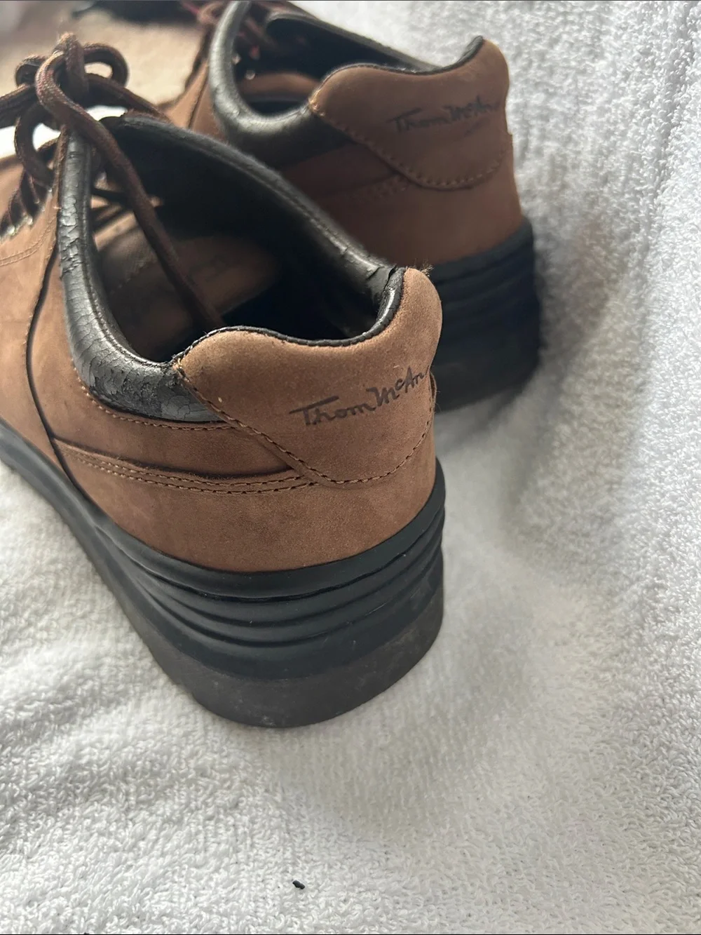 Men's Brown Boat Shoes with Lace-Up Comfort
